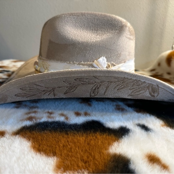 New hand burned cowgirl hat !! - Picture 2 of 7